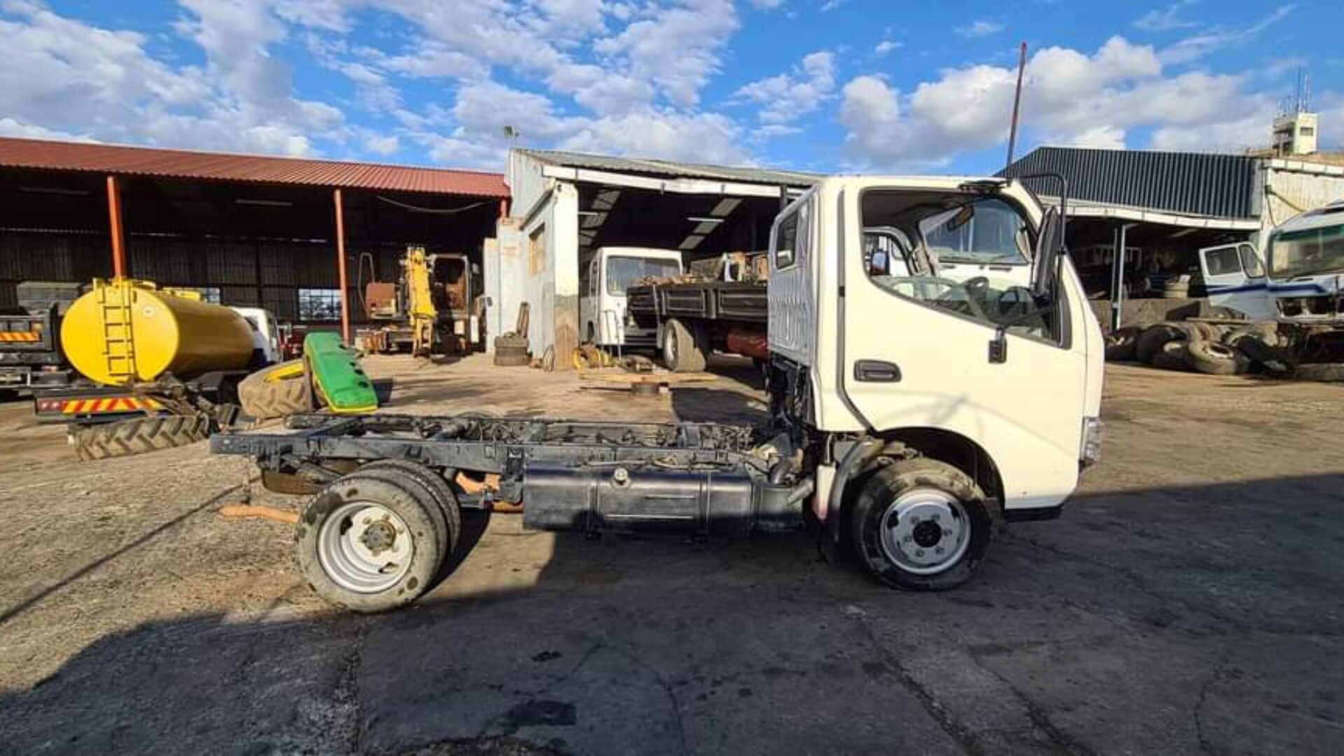 Toyota Dyna Wreckers
