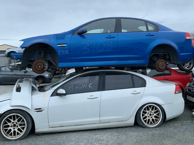 Car Wreckers Cambridge - Atlas Auto provides reliable auto wrecking services for all types of vehicles