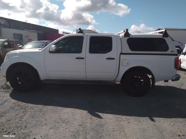 navara wreckers