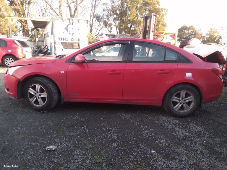 holden cruze wreckers