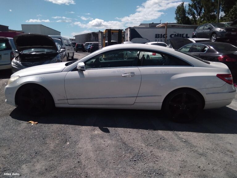 wrecking e class mercedes in Hamilton