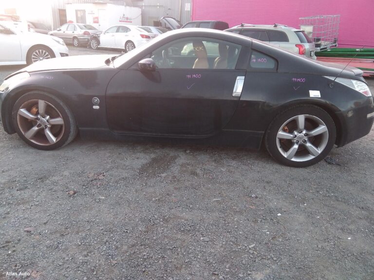wrecking nissan 350z