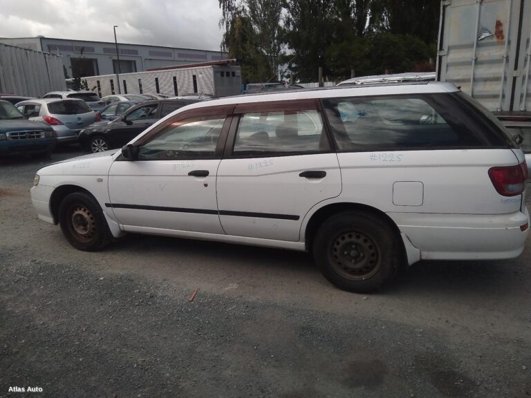 wrecking nissan avenir
