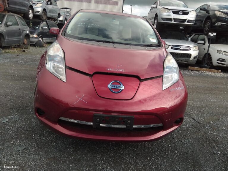 nissan leaf wreckers