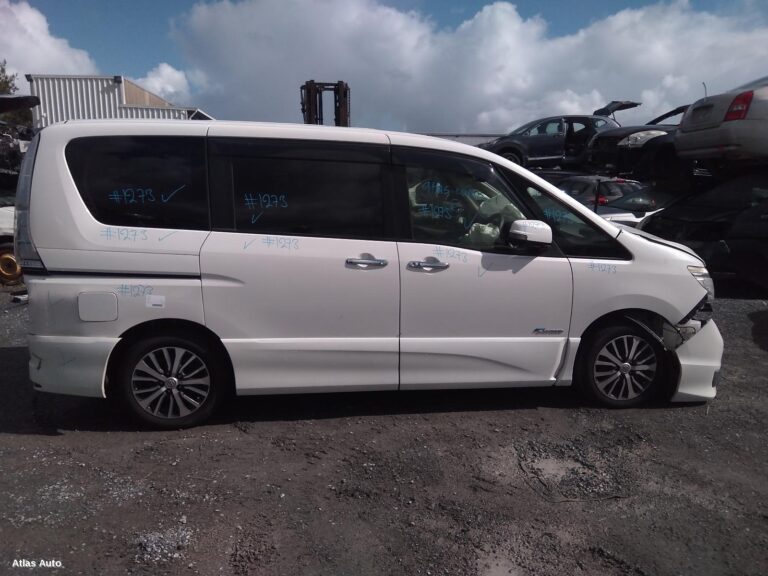 nissan serena wreckers