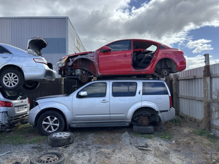 car wreckers ngatea